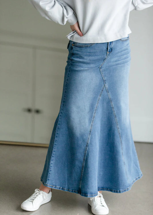 “Naomi” stonewashed a-line denim skirt